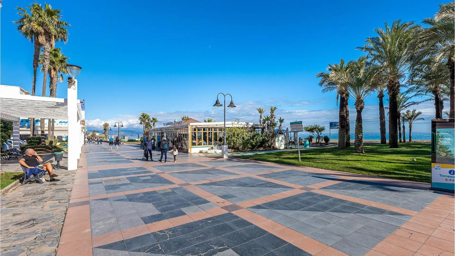 Awesome Apartment In Torremolinos With Kitchen